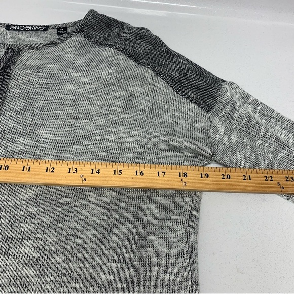 Vtg Sno Skins Thin Waffle Knit Top  Woman Medium Gray Oversize Light Stretch - Picture 9 of 10